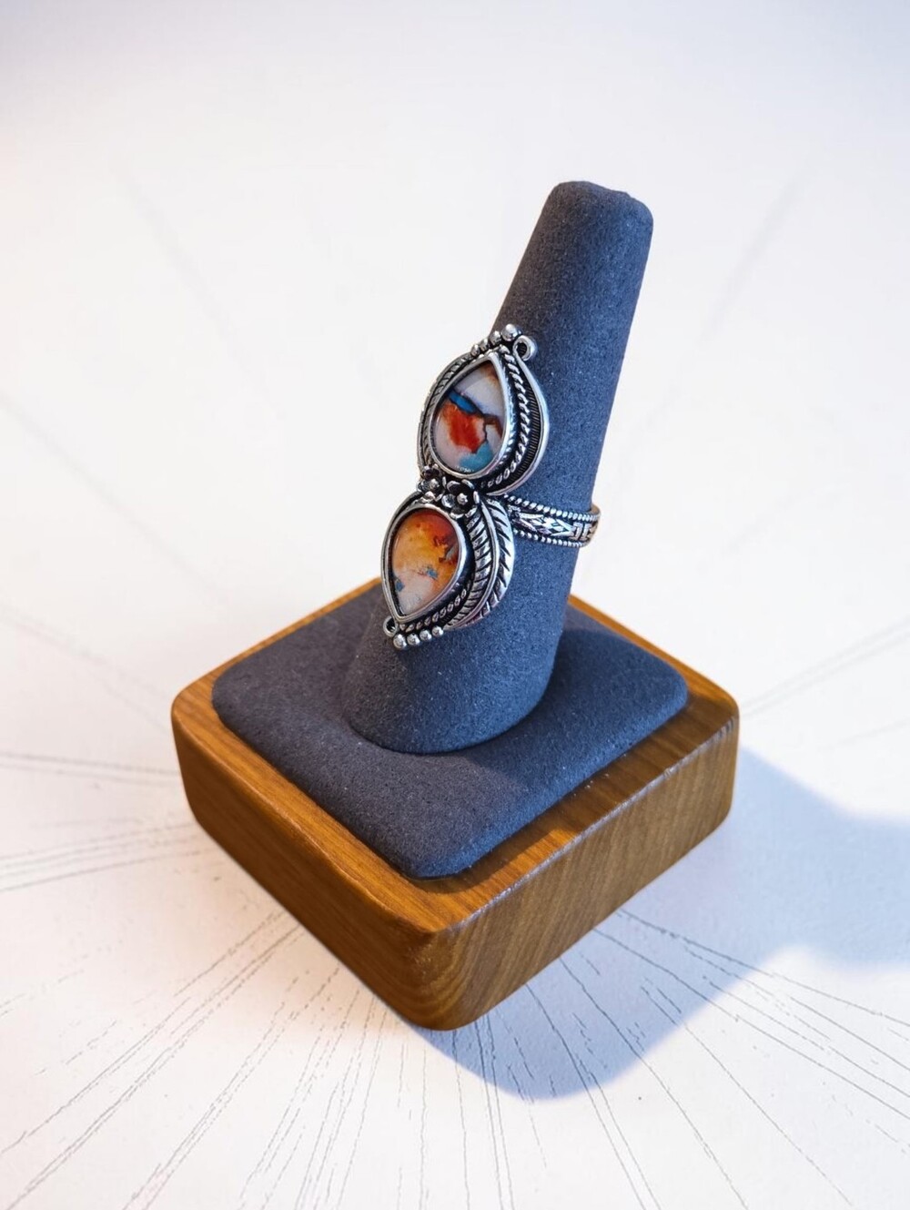 Sassified Boutique Nwt. Silver Double Teardrop Orange Stone Ring